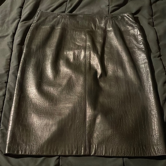 Leather skirt - Picture 2 of 5